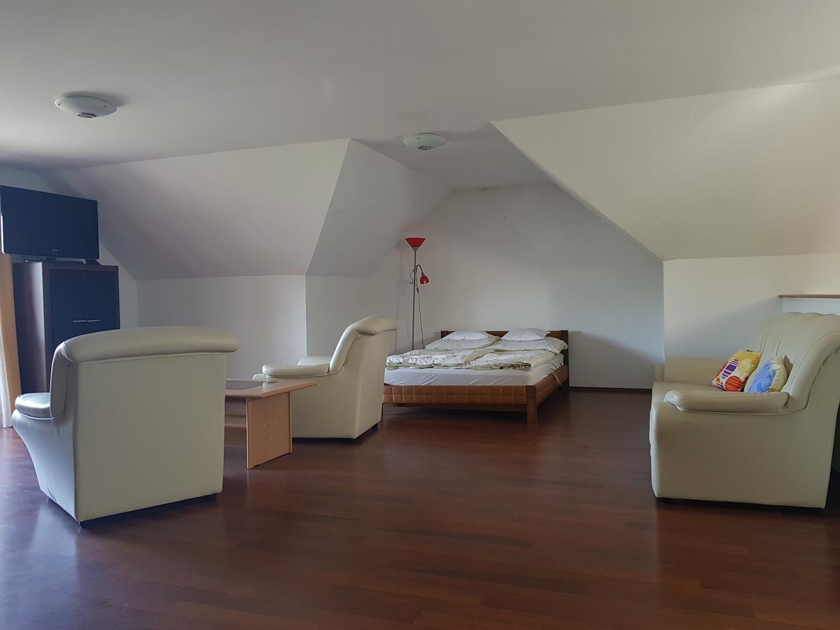 Olze Panzio Bed & Breakfast Erdobenye Luaran gambar