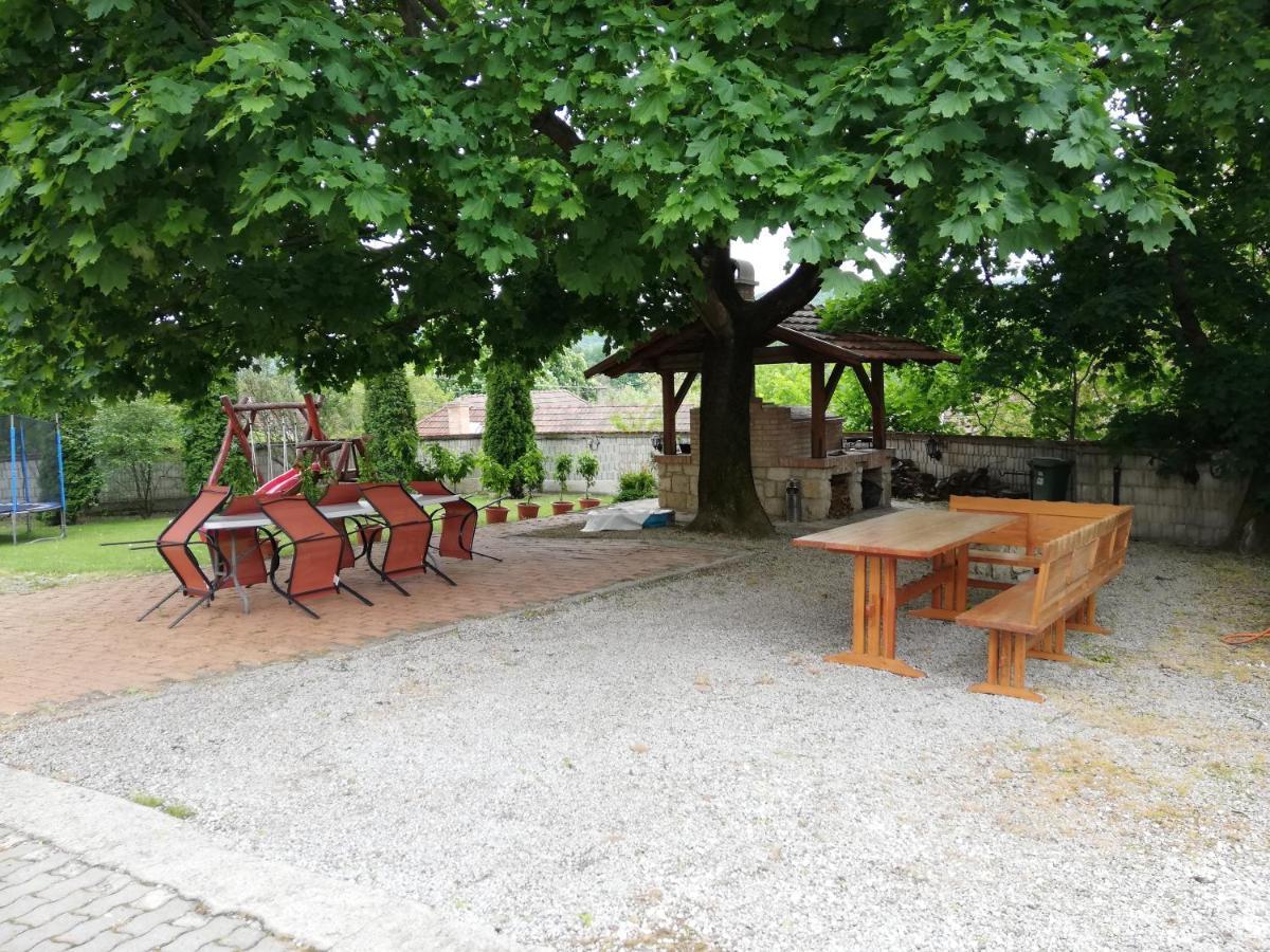 Olze Panzio Bed & Breakfast Erdobenye Luaran gambar